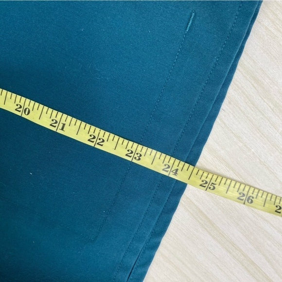 Figs technical collection dark teal scrub short sleeve v-neck top size XS - Picture 5 of 8